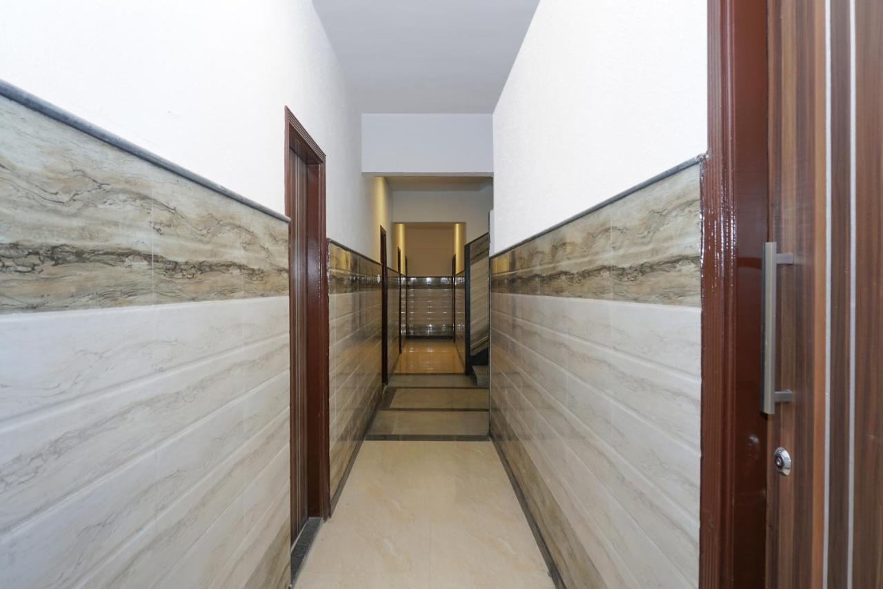 Capital O Hotel Royal Inn Near Gomti Riverfront Park Lucknow Luaran gambar